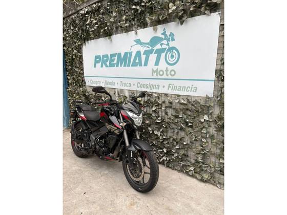 BAJAJ DOMINAR 160 